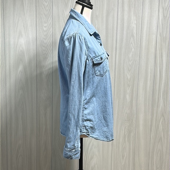 Old Navy button down shirt size medium - Picture 4 of 15